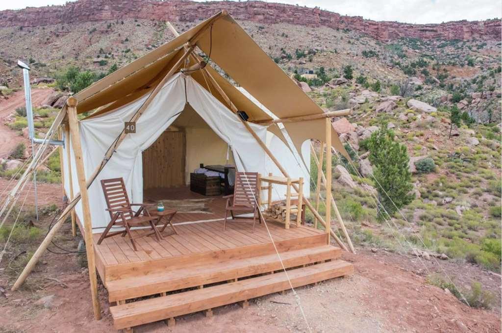 Under Canvas Zion Virgin Phòng bức ảnh